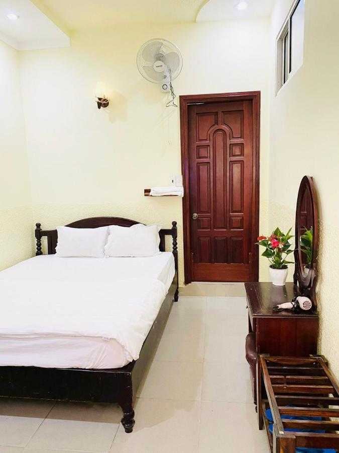 Khach San Xuan Quynh Hotell Dalat Exteriör bild