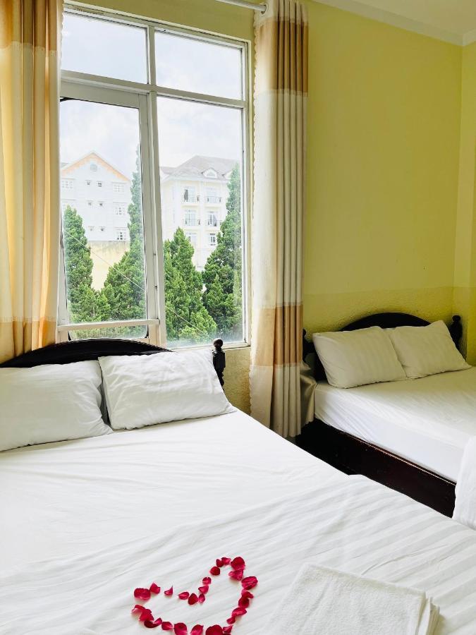 Khach San Xuan Quynh Hotell Dalat Exteriör bild