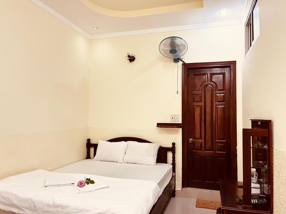 Khach San Xuan Quynh Hotell Dalat Exteriör bild